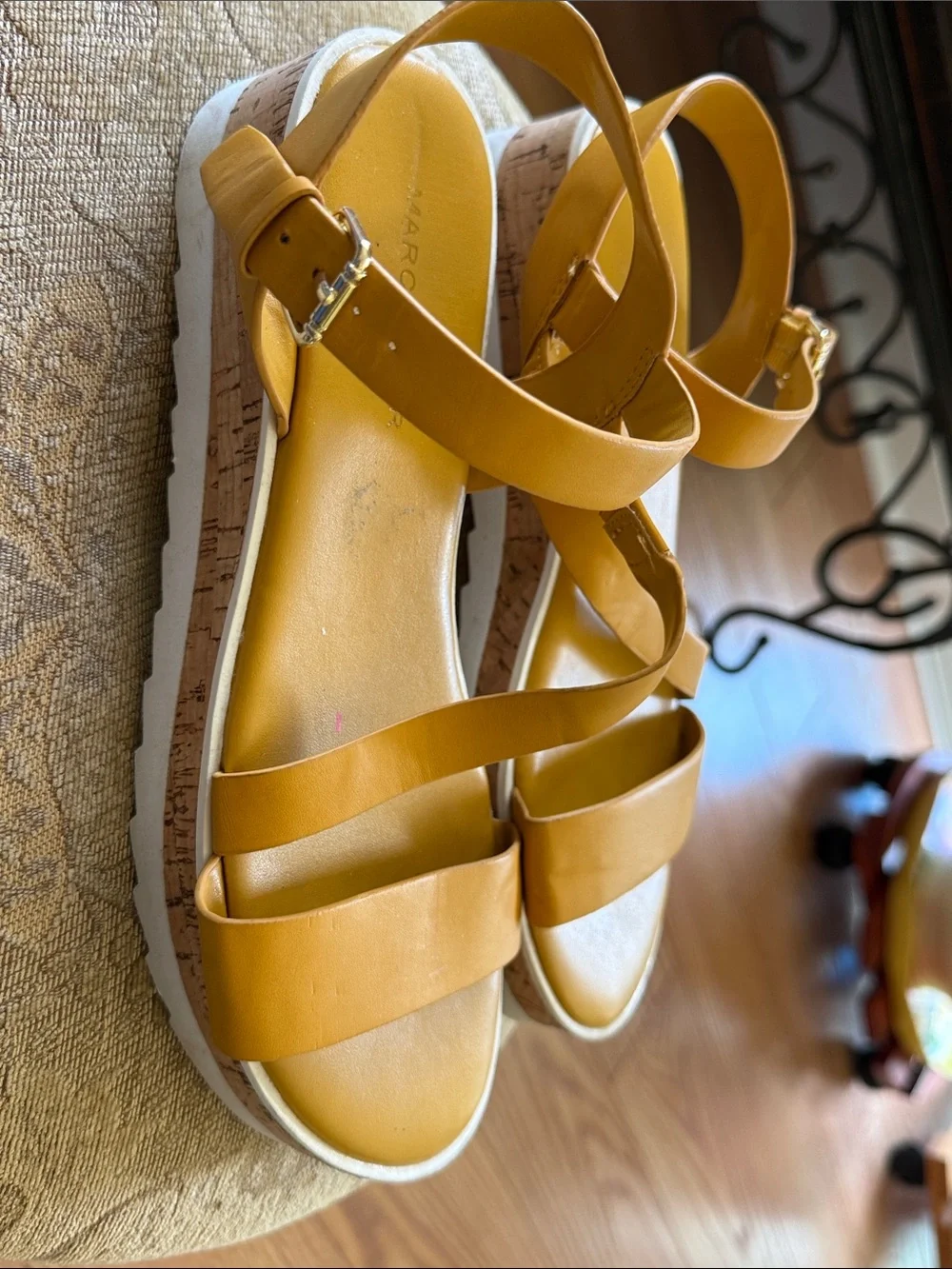 Marc Fisher Mustard Yellow Leather Platform Sandals‎ 7.5